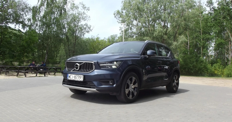 Volvo XC 40 cena 87900 przebieg: 148200, rok produkcji 2018 z Ciechanów małe 254
